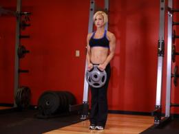 Exercises with barbell plates