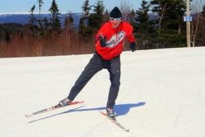 การเล่นสกี: ข้อมูลเฉพาะและข้อดี ประวัติความเป็นมาของการเล่นสเก็ต